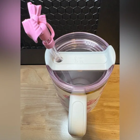 ✨🆕 Stanley x LoveShackFancy Ribbon Rosa Quencher 40 OZ Tumbler - Picture 6 of 15